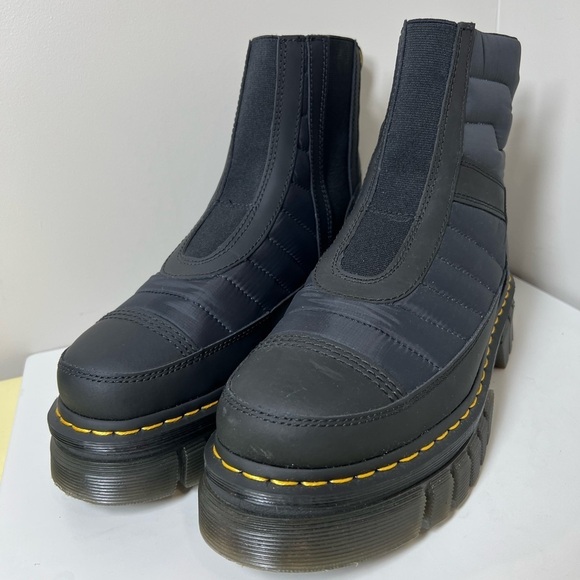 Brand New Dr. Marten US12 Audrick Quilted Platform Black Chelsea Boot Air Wave - Picture 5 of 11